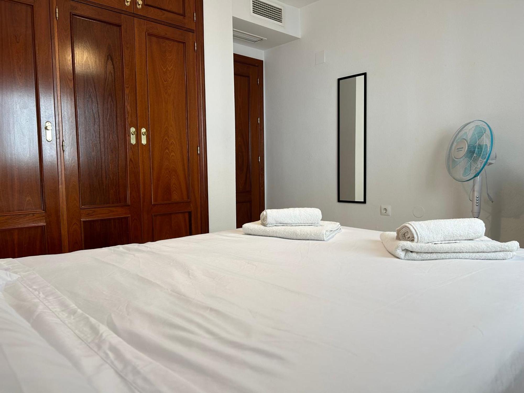 Garden Teatinos, Apartamento Con Piscina Y Ac Málaga Eksteriør billede