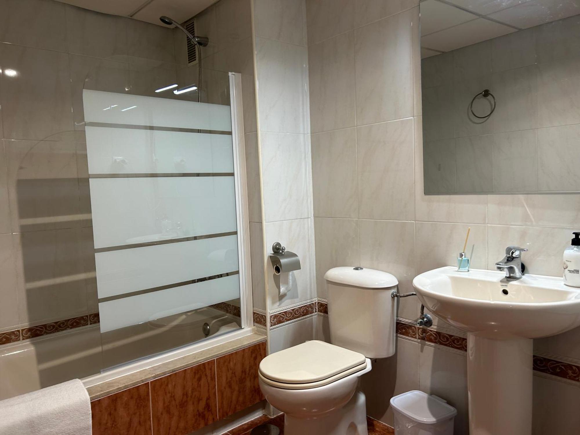 Garden Teatinos, Apartamento Con Piscina Y Ac Málaga Eksteriør billede