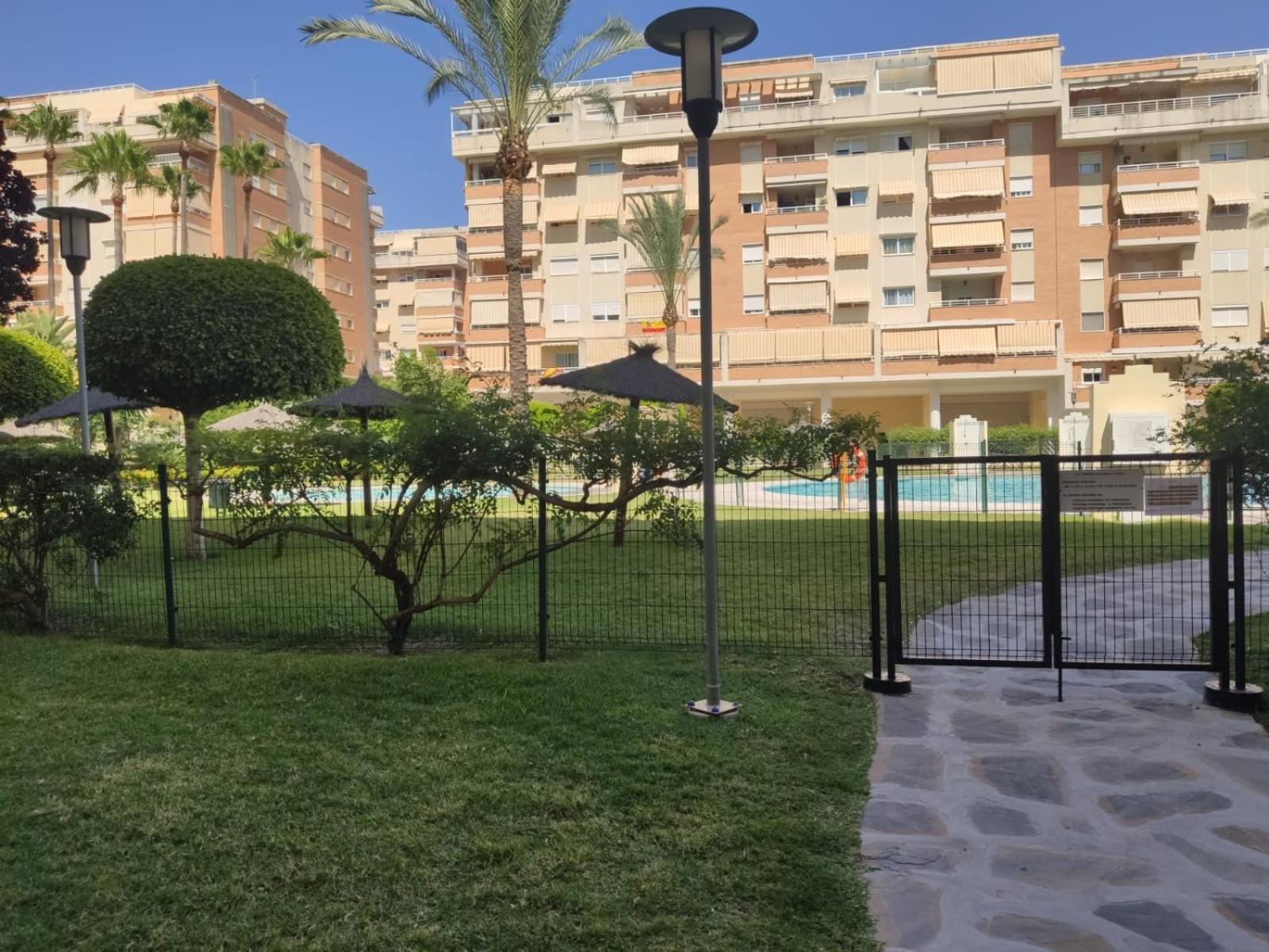 Garden Teatinos, Apartamento Con Piscina Y Ac Málaga Eksteriør billede